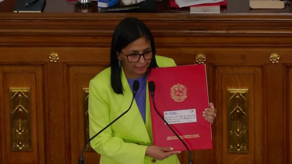 Delcy Rodríguez propõe reforma para atrair investimentos à Venezuela