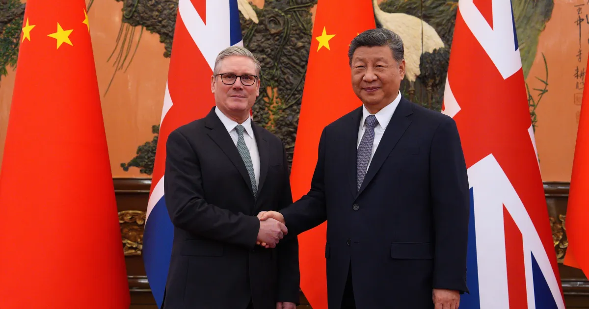 Premiê do Reino Unido se reúne com Xi Jinping nesta quinta-feira (29)