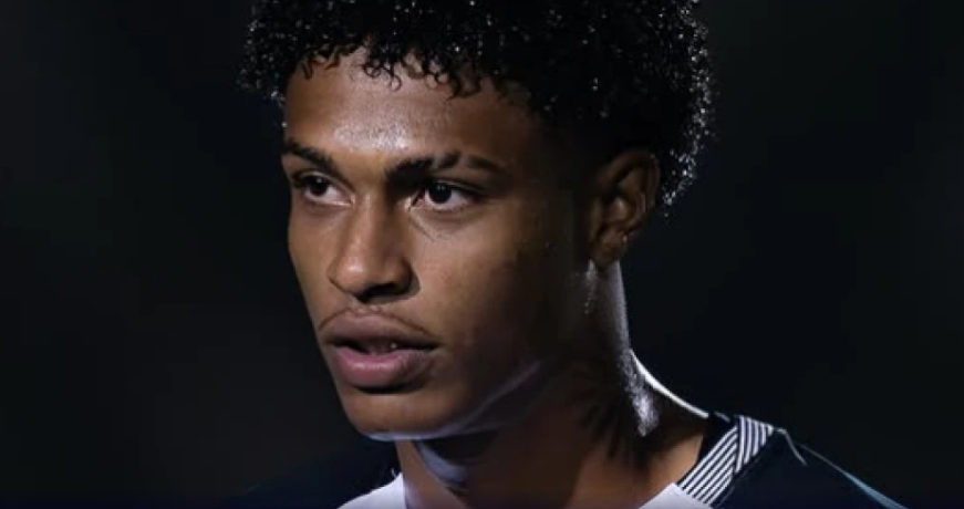 Corinthians demonstra interesse em comprar centroavante da Copinha