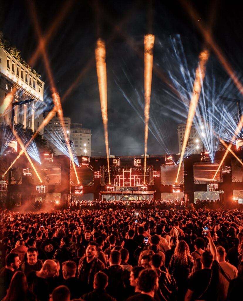 Time Warp Brasil 3 Do bloco à pista: Curitiba amplia o Carnaval com evento eletrônico