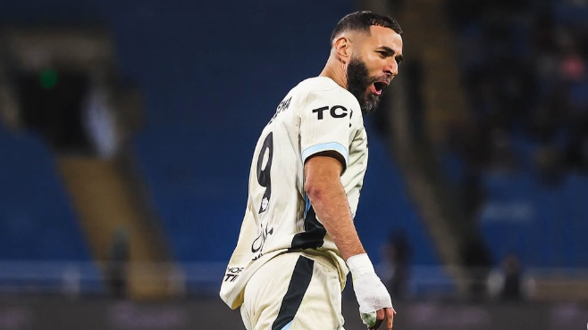 Benzema faz hat-trick em goleada do Al-Ittihad no Campeonato Saudita