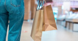 Intenção de Consumo cresce 0,8% em janeiro ante dezembro, mostra CNC