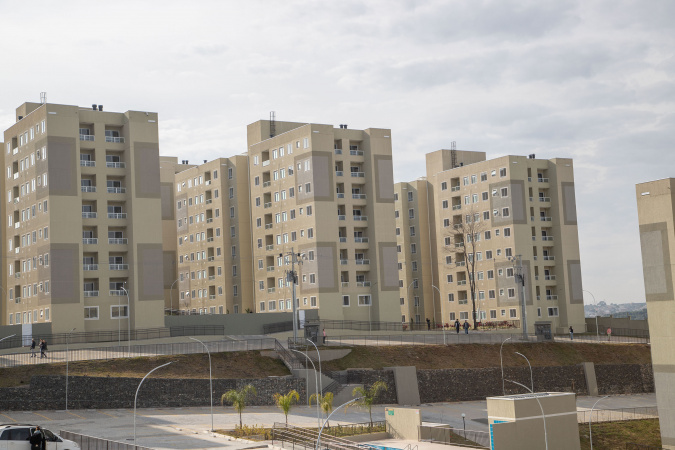 Com o apoio do Estado, mais 384 apartamentos são entregues em Curitiba