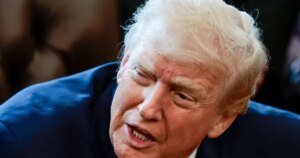 Trump diz que Dinamarca falhou em afastar a "ameaça russa" da Groenlândia