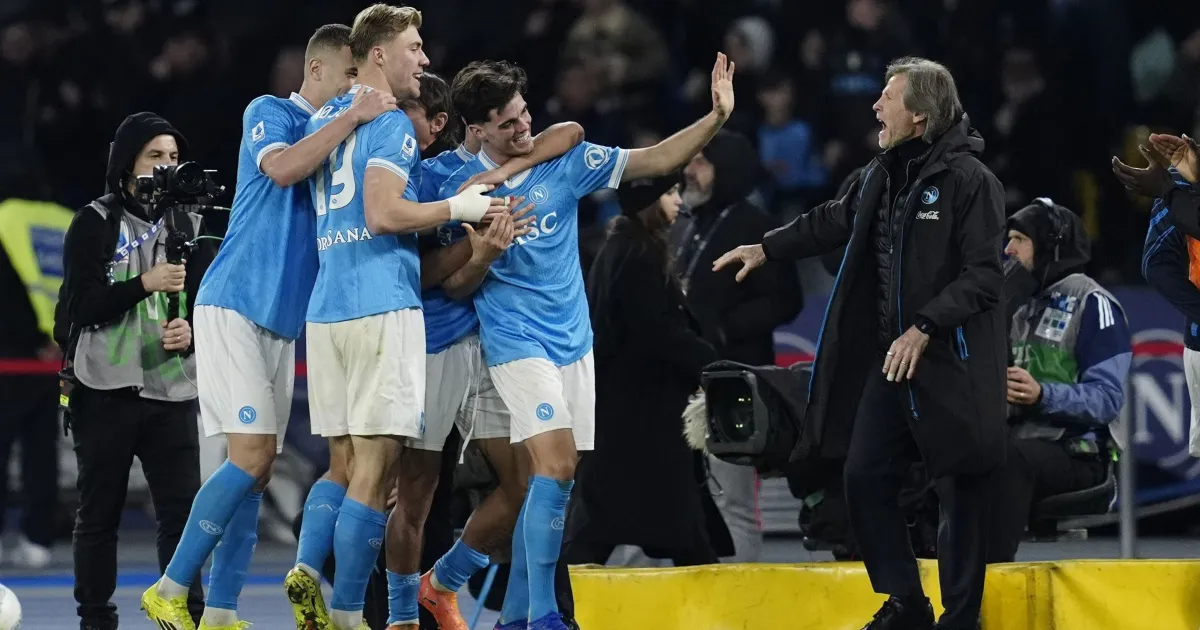 Napoli vence a Fiorentina, mas perde Di Lorenzo por lesão