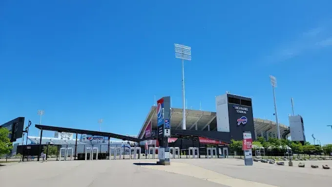 Em desmonte de estádio, Bills colocam à venda até mictórios; entenda