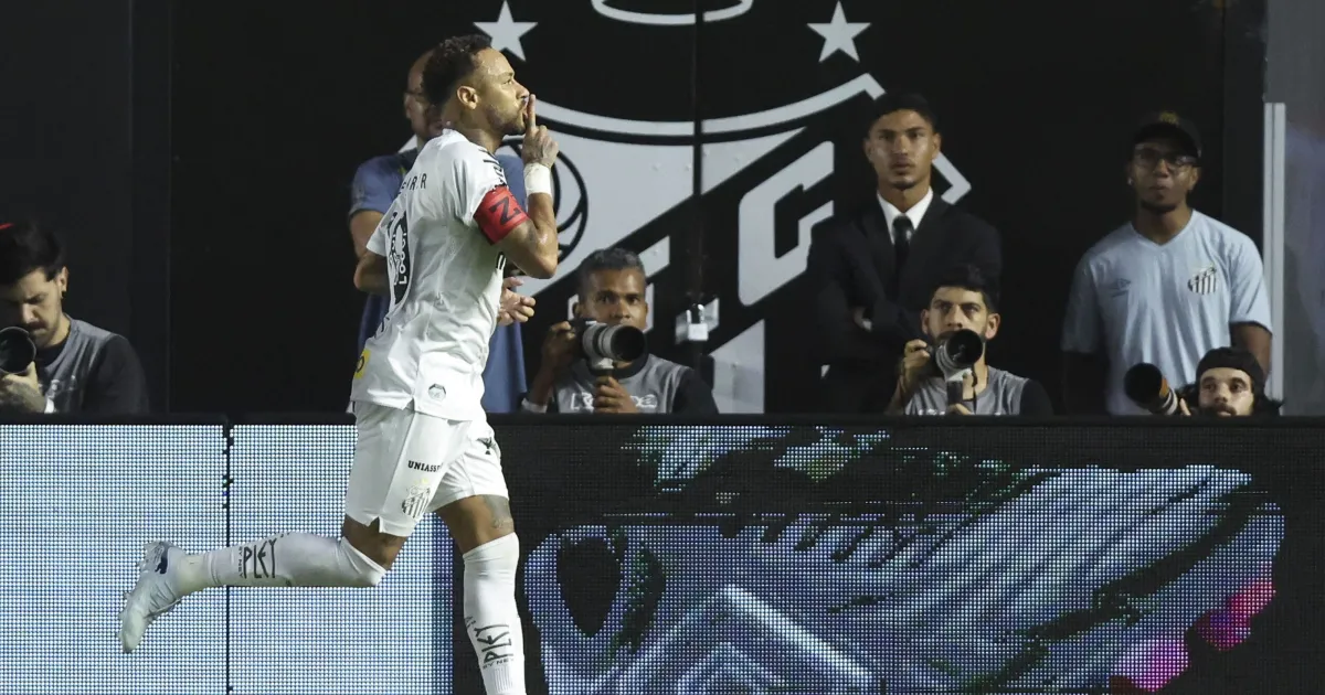 Renato avalia ida de Neymar para a Copa: "Levar para 20 ou 30 minutos"