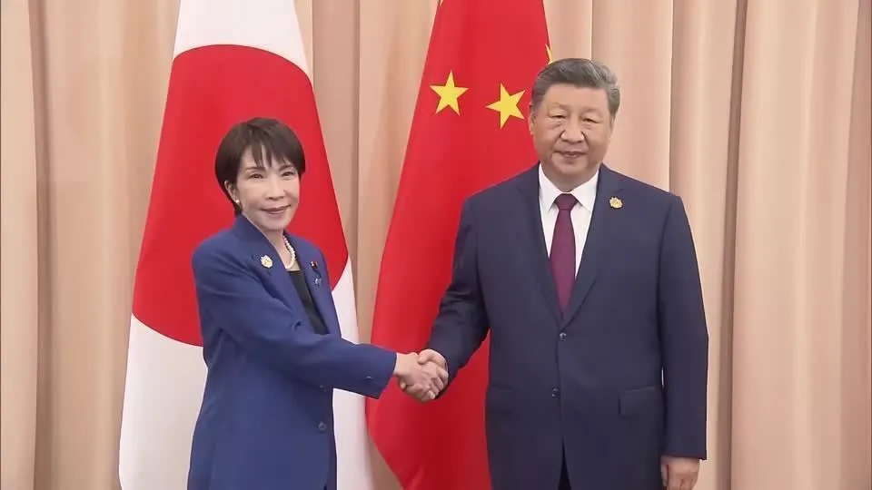 Takaichi fala em coerção da China e reformulação de estratégia de defesa