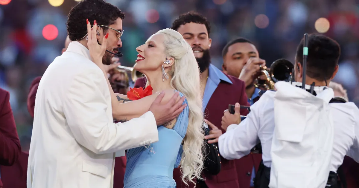Super Bowl: Lady Gaga e Ricky Martin participam de show de Bad Bunny