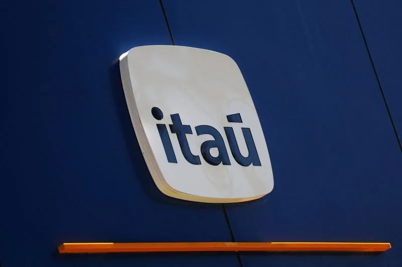 Itaú Unibanco tem lucro de R$ 12,3 bi no 4º trimestre de 2025