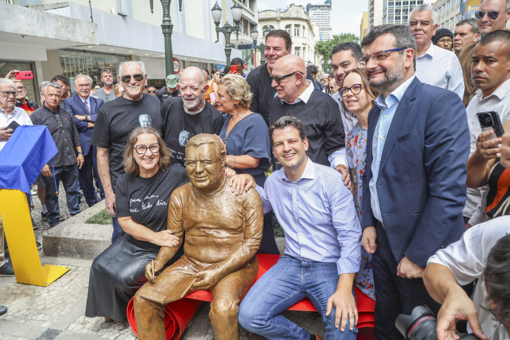 Jaime Lerner estátua na Rua XV