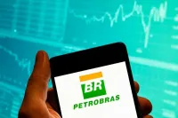 Ações de petrolíferas avançam na B3 com disparada do petróleo