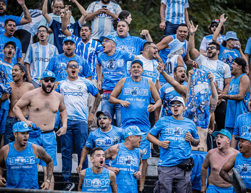 Torcida Falange Azul em ação