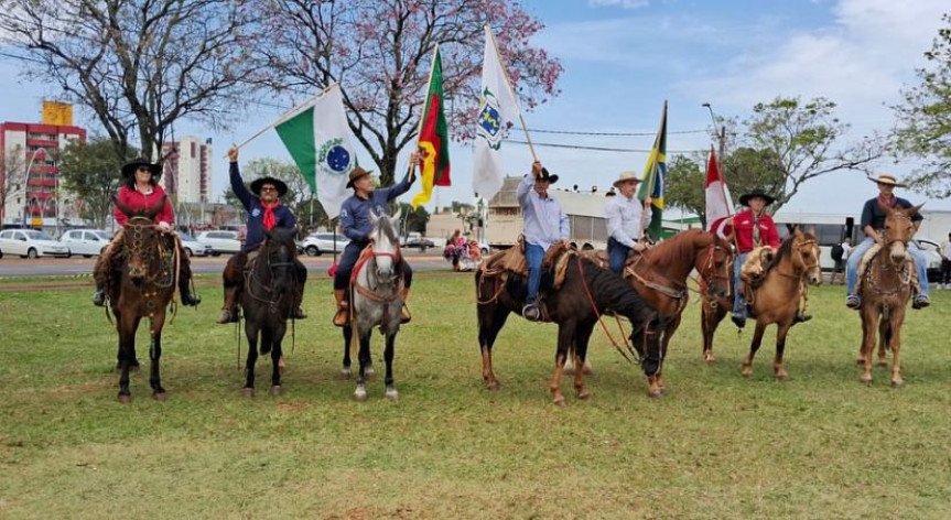 A proposta reconhece oficialmente a importância do encontro para a preservação das tradições sulistas e para o fortalecimento do turismo cultural no Paraná.