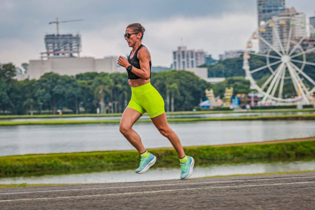 Rosangela Vieira Maratonista Elas estão correndo mais: participação feminina cresce nas ruas e já é maioria na Maratona Internacional do Paraná
