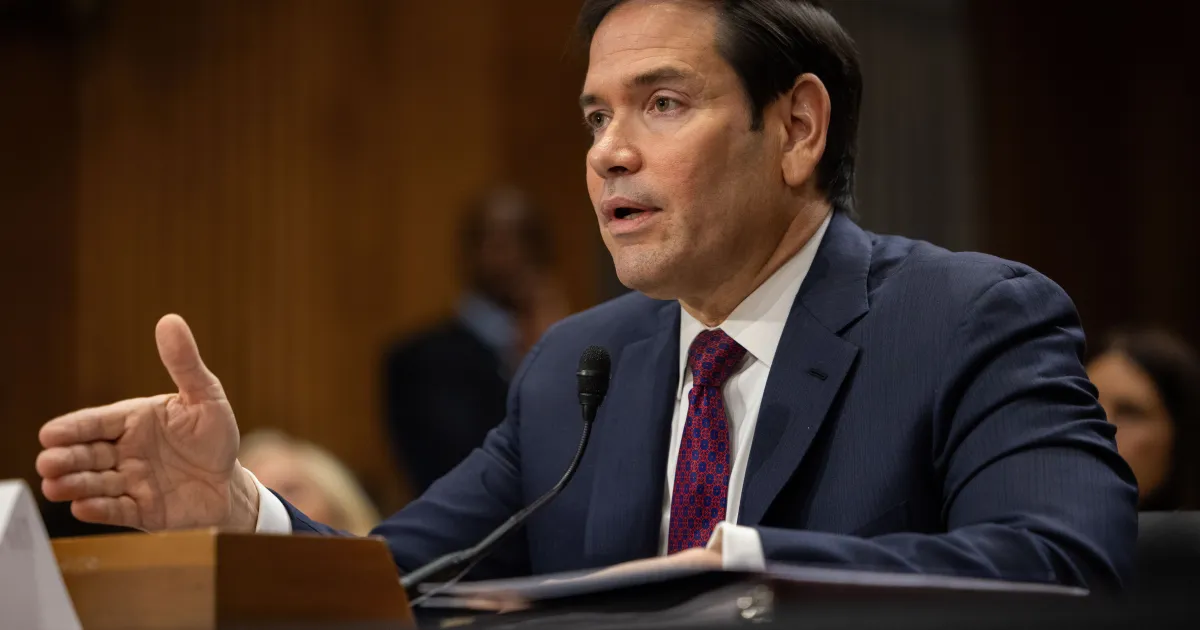 Marco Rubio: objetivo dos EUA é eliminar mísseis de curto alcance do Irã