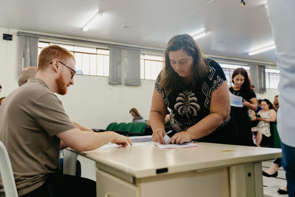 São José dos Pinhais convoca professores para escolha de vagas e reforça quadro efetivo da rede municipal