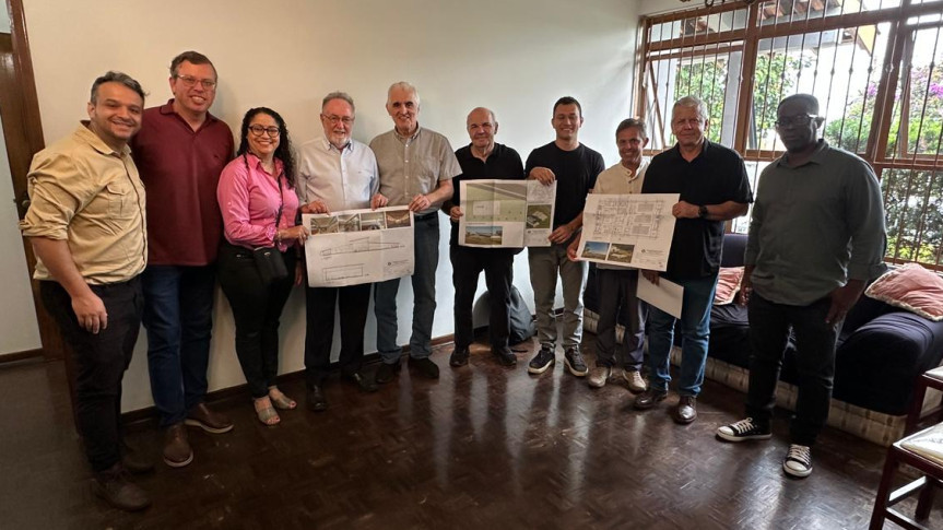 Reunião entre representantes da UEL e o deputado Tercilio Turini