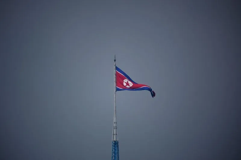 Coreia do Norte dispara possível míssil durante exercício conjunto com EUA