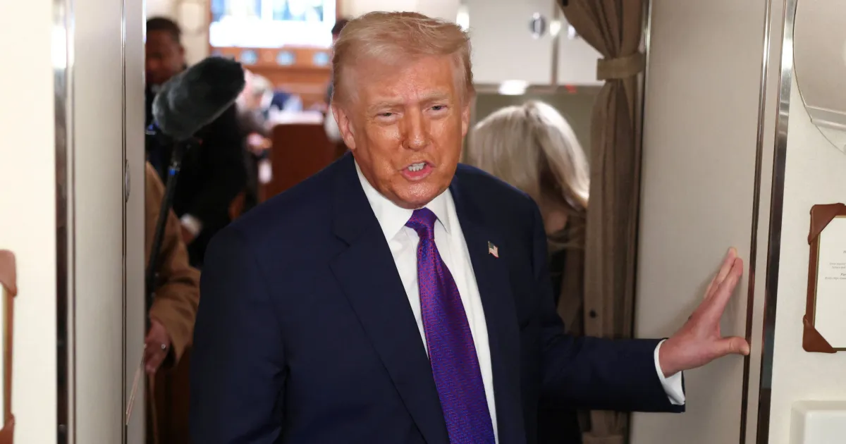 Trump sobre instalações militares do Irã: "Praticamente tudo foi destruído"