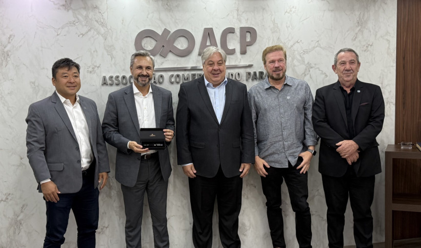 Deputado Fabio Oliveira (Novo) durante visita à ACP.