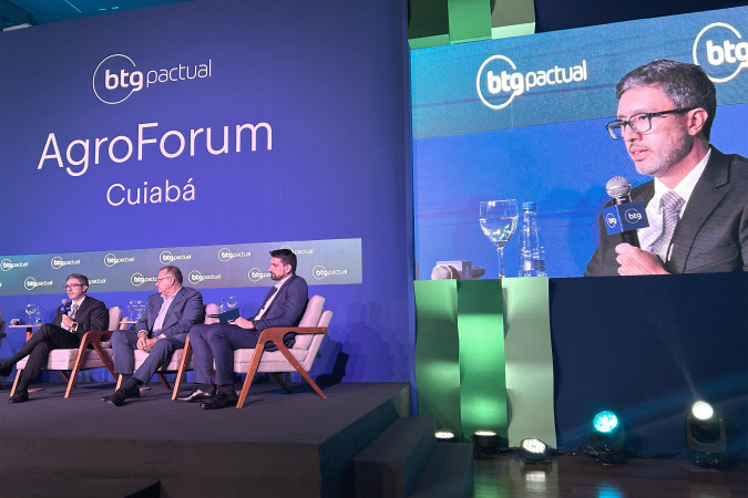 Portos do Paraná no AgroForum Cuiabá apresentação investimentos infraestrutura