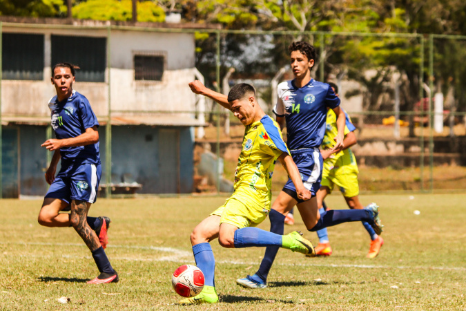 Paraná Bom de Bola fase regional futebol amador 12 cidades 11 mil participantes