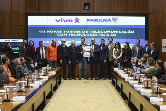 anuncio vivo foto rdziura 7388 Notícias de Curitiba e do Paraná | Busão Curitiba