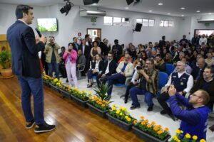 00569812 Notícias de Curitiba e do Paraná | Busão Curitiba
