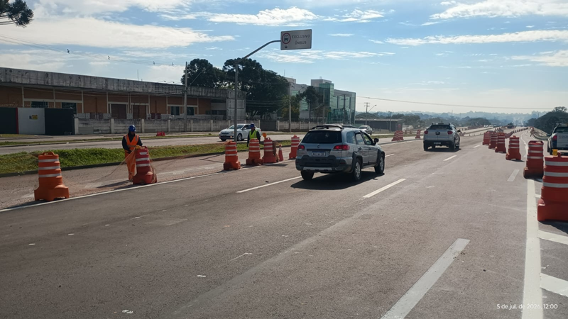 Sinalização concluída no Viaduto Tarumã libera três faixas