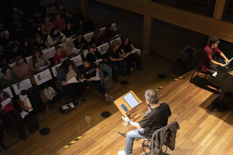 Recital-palestra sobre Henrique de Curitiba na Capela Santa Maria
