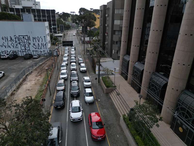 Notícias de Curitiba e do Paraná | Busão Curitiba 6 Bloqueio na Rua Aristides Teixeira, Centro Cívico, obras do Novo Inter 2