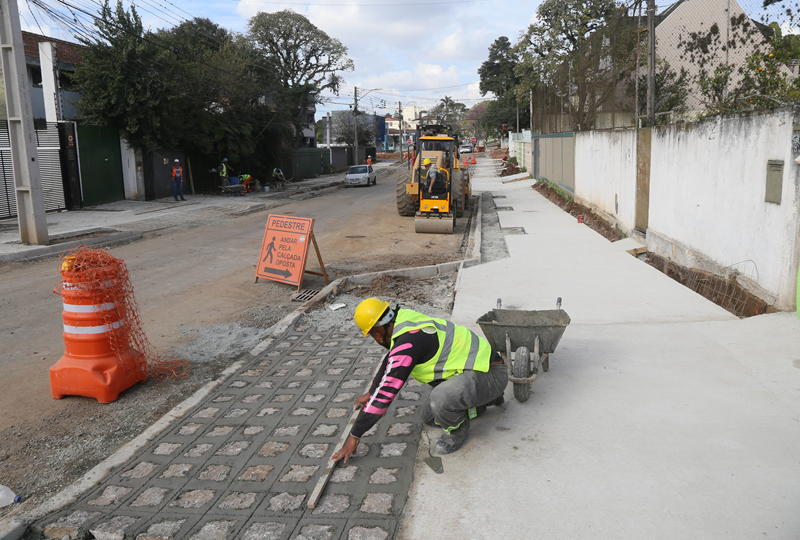 Obras do Novo Inter 2 no Centro Cívico e Mercês, em Curitiba