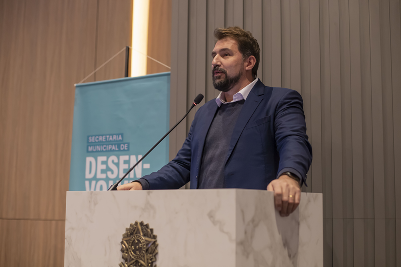 Encontro sobre direitos da pessoa idosa lota auditório da OAB-PR em Curitiba