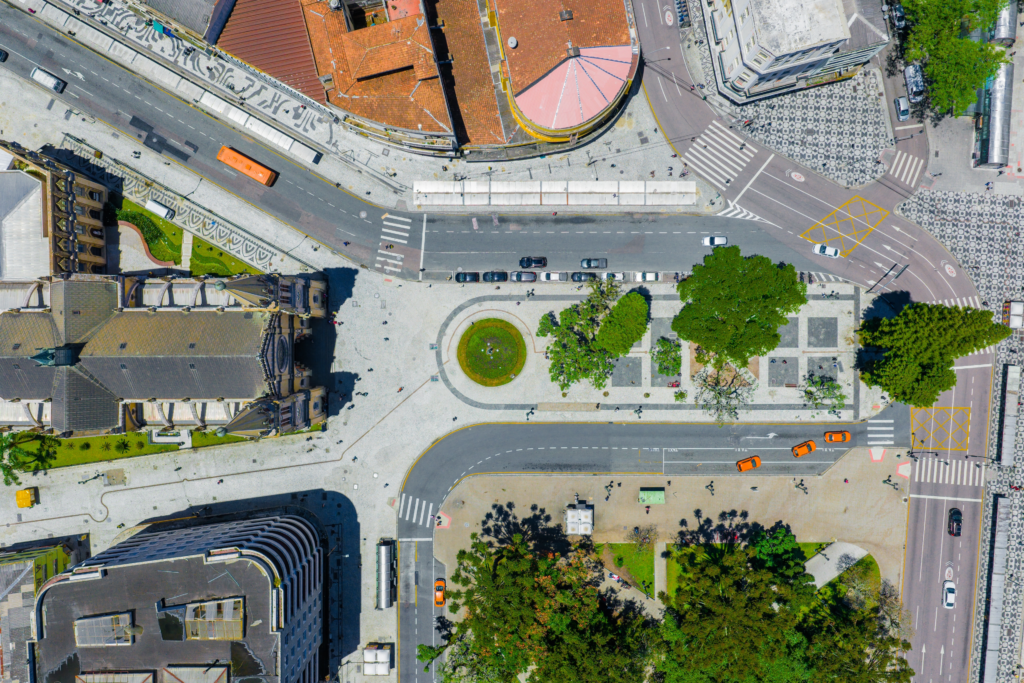 Notícias de Curitiba e do Paraná | Busão Curitiba 3 Curitiba ganha protagonismo na estrategia de mobilidade urbana da Estapar Notícias de Curitiba e do Paraná | Busão Curitiba